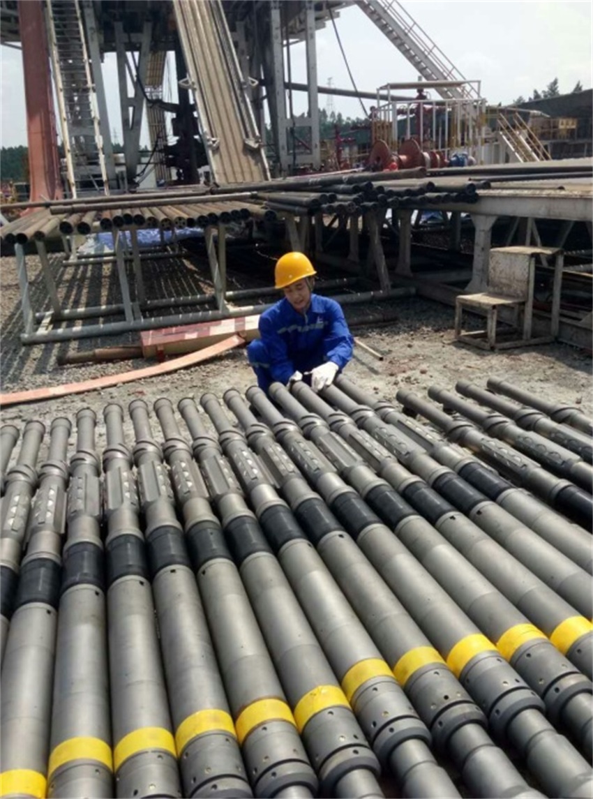 Комплексные услуги многослойного гидроразрыва пласта для неглубоких и промежуточных газовых скважин в западной Сычуани